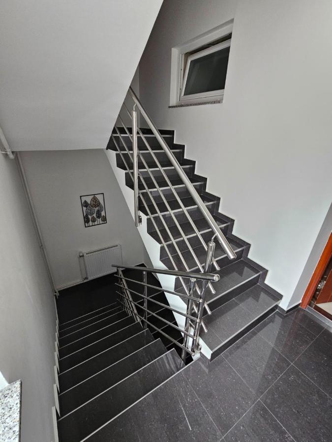 Comfort Rooms Remiza - Free Private Parking - Self Check-In Zagreb Bagian luar foto