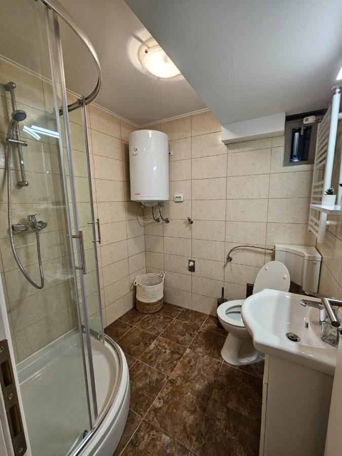 Comfort Rooms Remiza - Free Private Parking - Self Check-In Zagreb Bagian luar foto