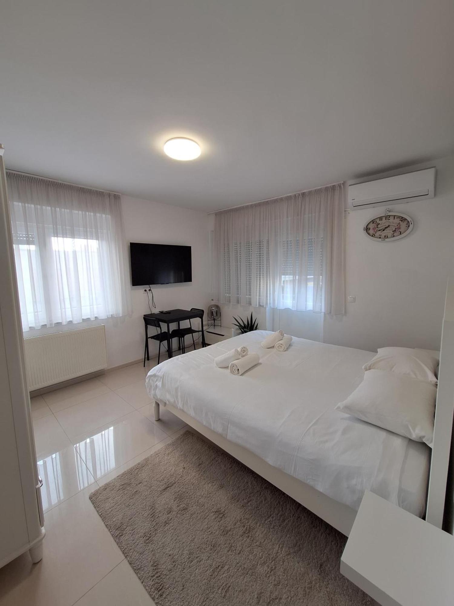 Comfort Rooms Remiza - Free Private Parking - Self Check-In Zagreb Bagian luar foto