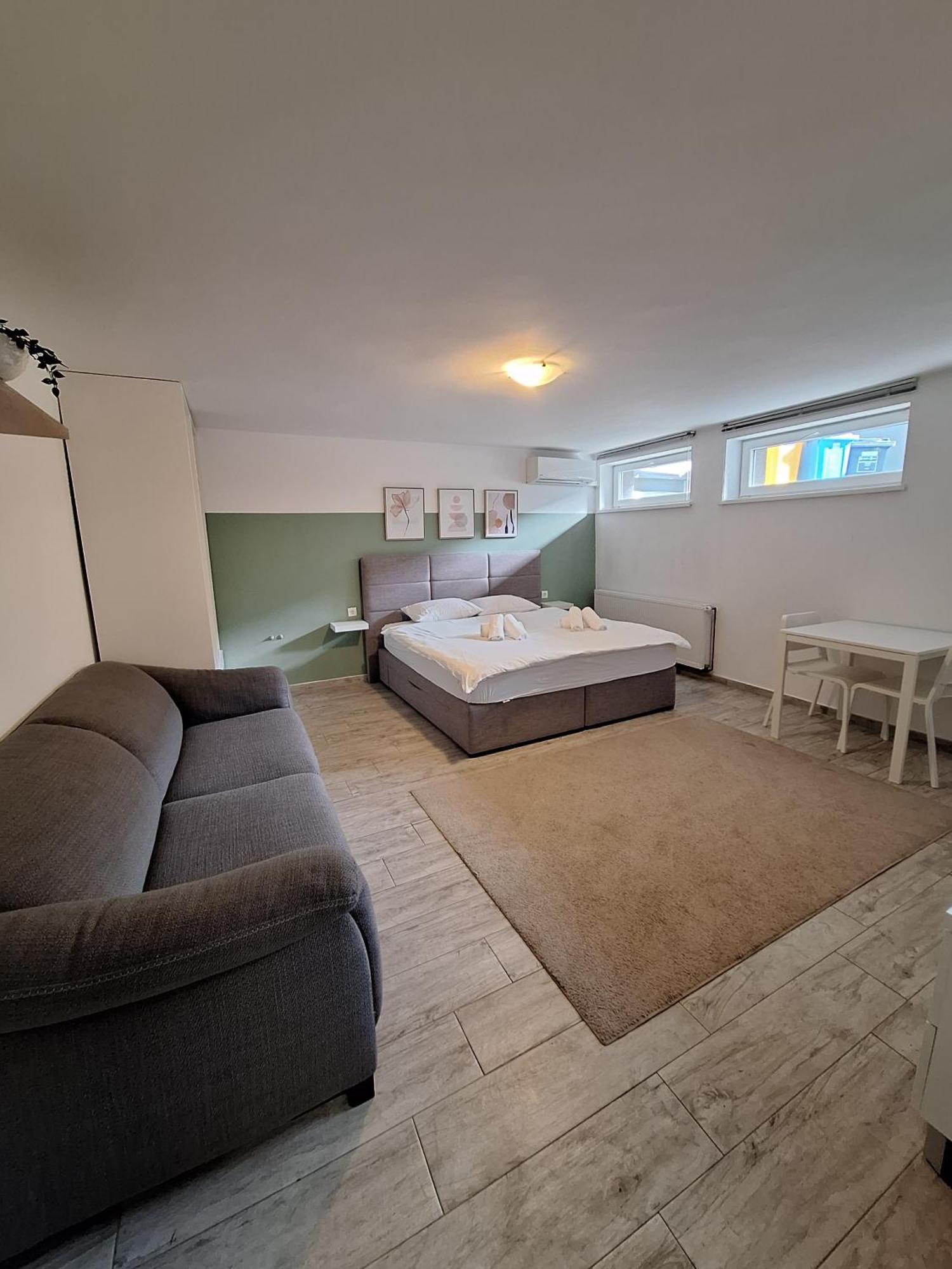 Comfort Rooms Remiza - Free Private Parking - Self Check-In Zagreb Bagian luar foto